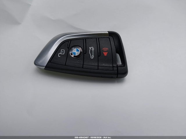 45042487 :رقم المزاد ، 3MW89CW05S8F08407 vin ، 2025 Bmw 330i Xdrive مزاد بيع