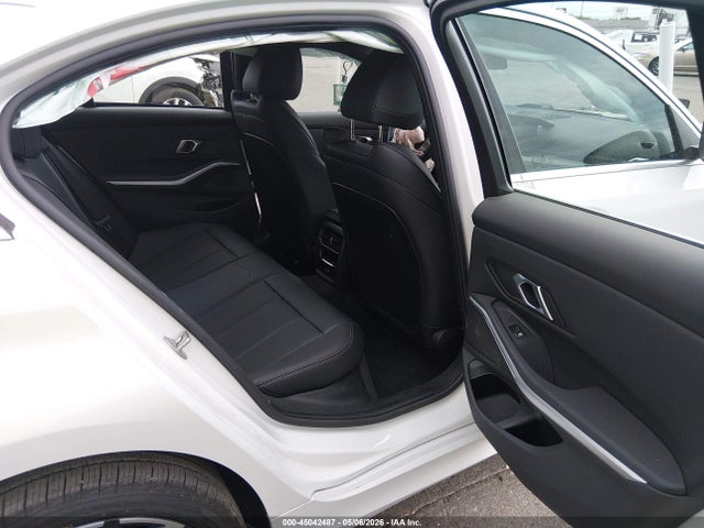 45042487 :رقم المزاد ، 3MW89CW05S8F08407 vin ، 2025 Bmw 330i Xdrive مزاد بيع