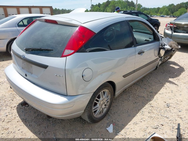 45042491 :رقم المزاد ، 3FAFP31NX5R155170 vin ، 2005 Ford Focus Zx3 مزاد بيع