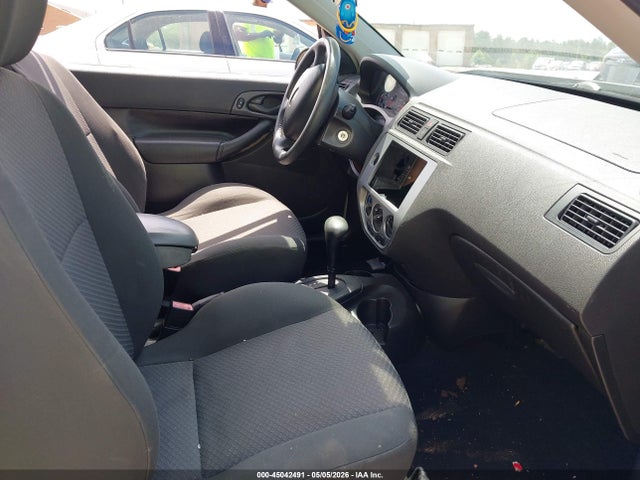 45042491 :رقم المزاد ، 3FAFP31NX5R155170 vin ، 2005 Ford Focus Zx3 مزاد بيع