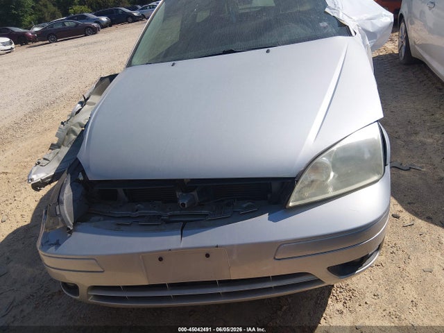 45042491 :رقم المزاد ، 3FAFP31NX5R155170 vin ، 2005 Ford Focus Zx3 مزاد بيع