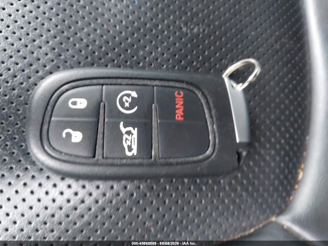 1C4PJMDX4KD165359 Jeep Cherokee Limited 4x4