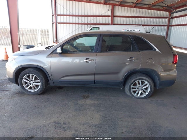KIA SORENTO LX 2015 5XYKT3A64FG625752 Image 15
