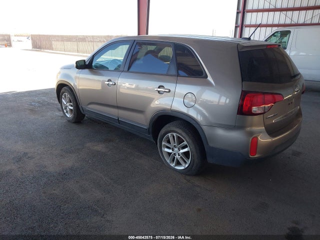 KIA SORENTO LX 2015 5XYKT3A64FG625752 Image 3