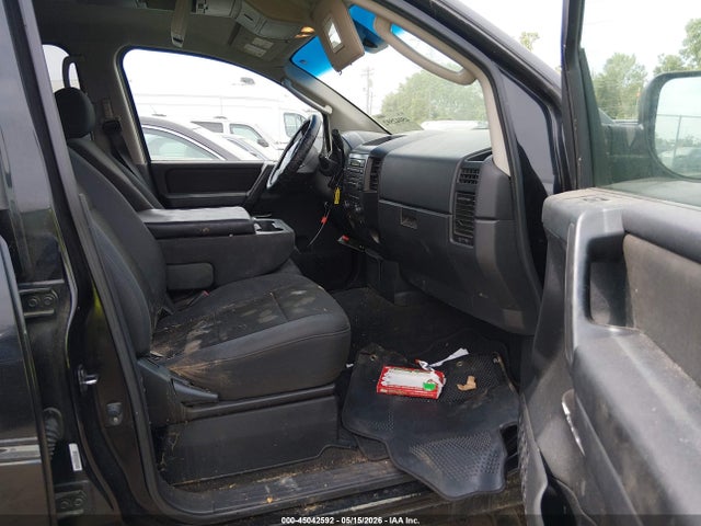45042592 :رقم المزاد ، 1N6AA07C88N327906 vin ، 2008 Nissan Titan Xe مزاد بيع