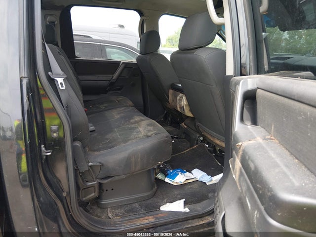 45042592 :رقم المزاد ، 1N6AA07C88N327906 vin ، 2008 Nissan Titan Xe مزاد بيع