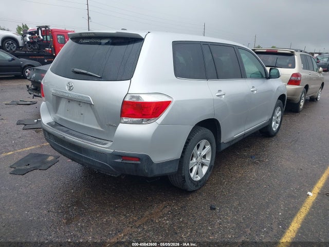 Продаж на аукціоні авто 2012 Toyota Highlander Base V6, vin: 5TDBK3EH5CS122051, номер лоту: 45042600