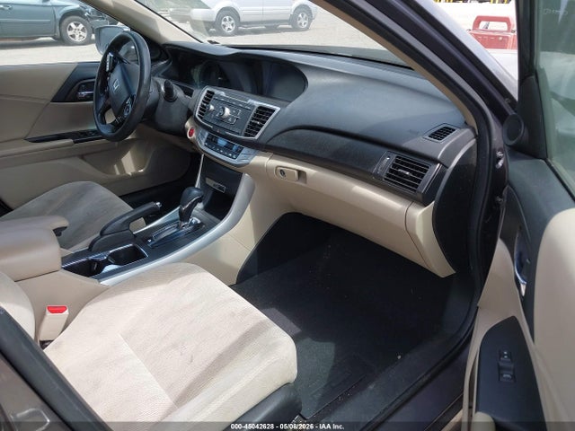 Продажа на аукционе авто 2015 Honda Accord Hybrid, vin: 1HGCR6F38FA002137, номер лота: 45042628