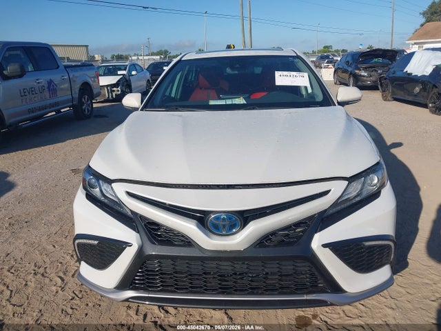 Aukcja sprzedaży 2022 Toyota Camry Xse Hybrid, vin: 4T1K31AK2NU590901, numer aukcji: 45042670