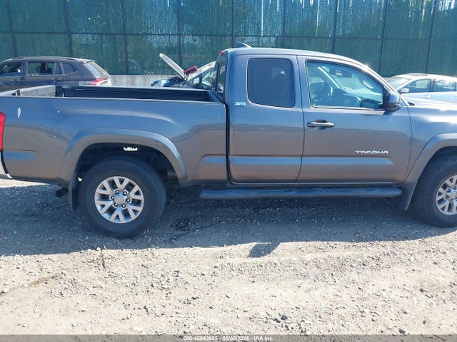 45042685 :رقم المزاد ، 5TFSZ5AN6HX101858 vin ، 2017 Toyota Tacoma Sr5 V6 مزاد بيع