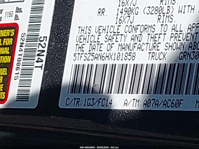 45042685 :رقم المزاد ، 5TFSZ5AN6HX101858 vin ، 2017 Toyota Tacoma Sr5 V6 مزاد بيع