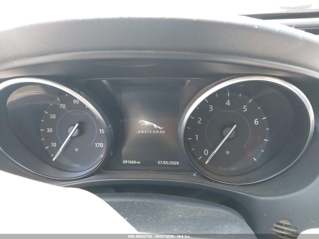 45042708 :رقم المزاد ، SAJAD4BV3HA956167 vin ، 2017 Jaguar Xe 35t Premium مزاد بيع