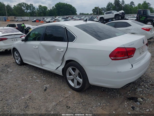 2013 Volkswagen Passat 2.5l Se მანქანა იყიდება აუქციონზე, vin: 1VWBP7A39DC018469, აუქციონის ნომერი: 45042733