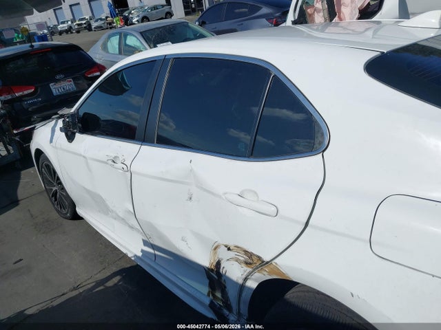 4T1B11HK9KU818688 Toyota CAMRY SE