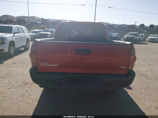 2014 Toyota Tacoma Base V6 მანქანა იყიდება აუქციონზე, vin: 5TFLU4EN4EX106169, აუქციონის ნომერი: 45042778