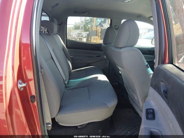 2014 Toyota Tacoma Base V6 მანქანა იყიდება აუქციონზე, vin: 5TFLU4EN4EX106169, აუქციონის ნომერი: 45042778