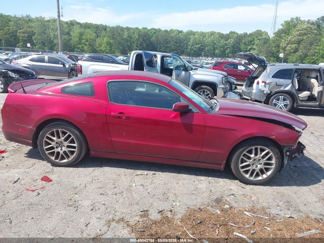 Продажа на аукционе авто 2014 Ford Mustang V6 Premium, vin: 1ZVBP8AM0E5280708, номер лота: 45042785