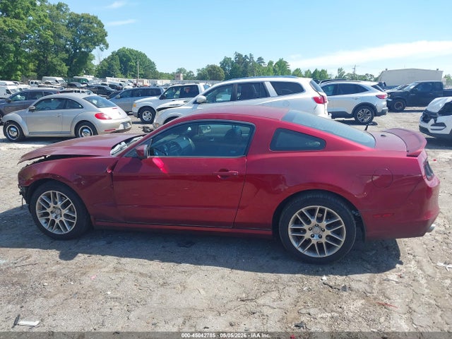 Продажа на аукционе авто 2014 Ford Mustang V6 Premium, vin: 1ZVBP8AM0E5280708, номер лота: 45042785