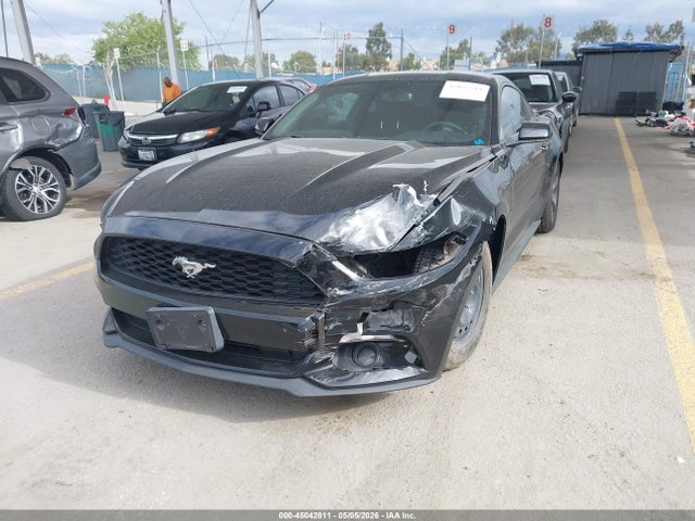 Ford Mustang V6 2015 1FA6P8AMXF5408559 Image 2
