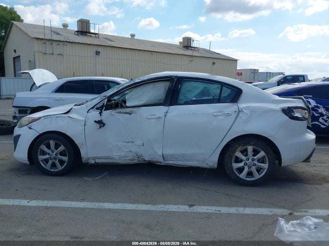 45042826 :رقم المزاد ، JM1BL1VG7B1431640 vin ، 2011 Mazda Mazda3 I Touring مزاد بيع