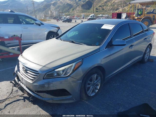 Hyundai Sonata 2017 5NPE24AF3HH580689 Image 2