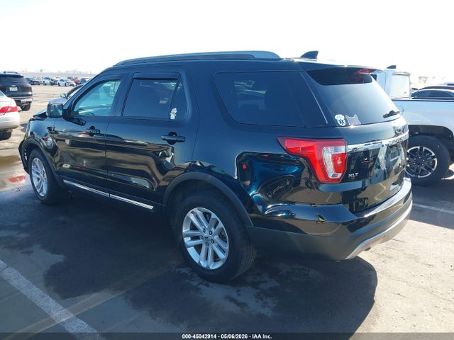 Ford EXPLORER XLT 2017 1FM5K7D82HGD42833 Image 3