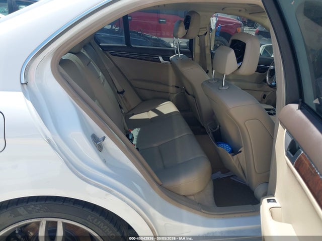45042926 :رقم المزاد ، WDDGF4HB8EA911808 vin ، 2014 Mercedes-benz C 250 Sport مزاد بيع