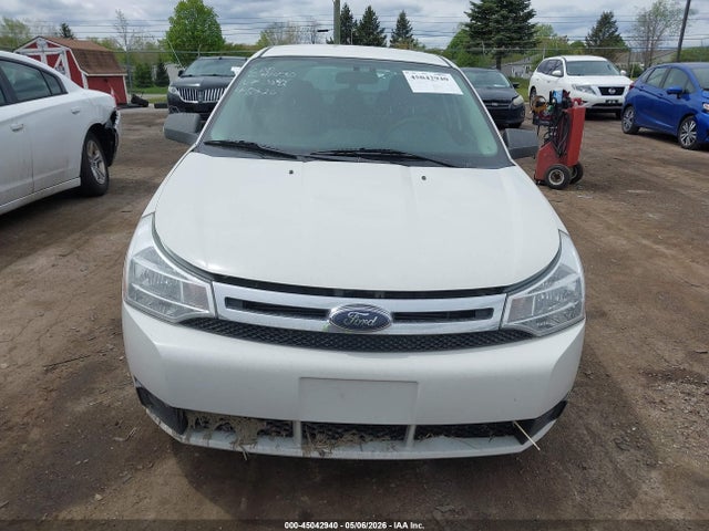 45042940 :رقم المزاد ، 1FAHP35N09W183842 vin ، 2009 Ford Focus Se مزاد بيع