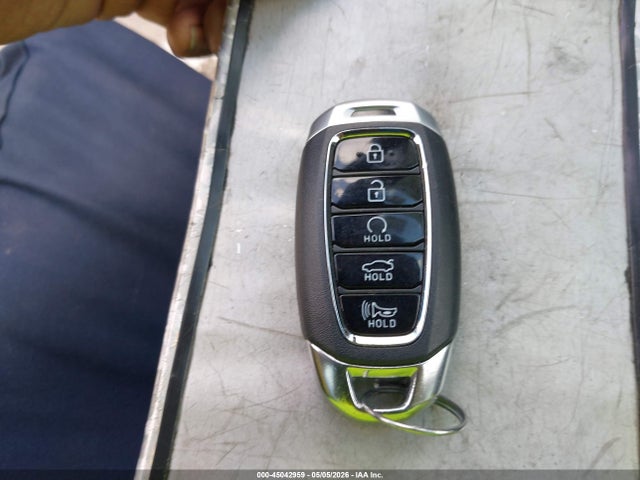 KMHLS4AG7PU522942 Hyundai ELANTRA SEL