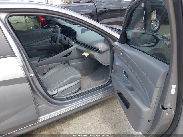 KMHLS4AG7PU522942 Hyundai ELANTRA SEL