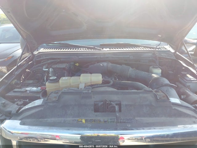 45042975 :رقم المزاد ، 1FTNW21L83ED19811 vin ، 2003 Ford F-250 Lariat/xl/xlt مزاد بيع