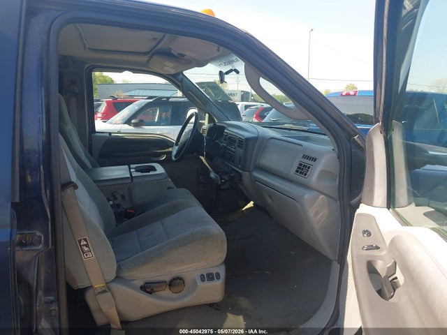 45042975 :رقم المزاد ، 1FTNW21L83ED19811 vin ، 2003 Ford F-250 Lariat/xl/xlt مزاد بيع