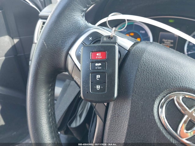 Продажа на аукционе авто 2016 Toyota Camry Hybrid Xle, vin: 4T1BD1FK6GU184922, номер лота: 45043000