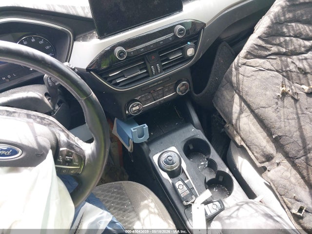Продажа на аукционе авто 2021 Ford Escape Se Hybrid, vin: 1FMCU0BZ3MUB21600, номер лота: 45043039