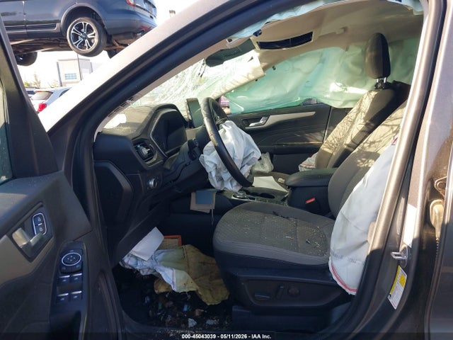Продажа на аукционе авто 2021 Ford Escape Se Hybrid, vin: 1FMCU0BZ3MUB21600, номер лота: 45043039