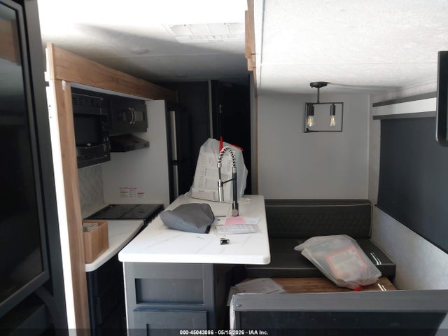Coachmen Freedom Express 2022 5ZT2FEXB9NW025378 Image 5