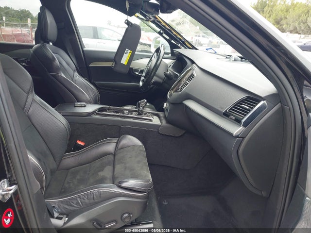 45043096 :رقم المزاد ، YV4A22PMXG1057746 vin ، 2016 Volvo Xc90 T6 R-design مزاد بيع
