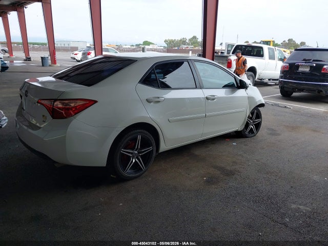 45043102 :رقم المزاد ، 5YFBURHE2HP728535 vin ، 2017 Toyota Corolla Le مزاد بيع