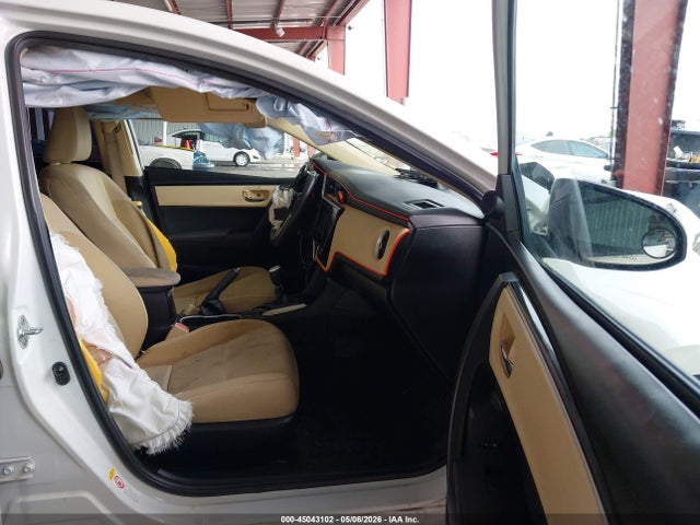 45043102 :رقم المزاد ، 5YFBURHE2HP728535 vin ، 2017 Toyota Corolla Le مزاد بيع