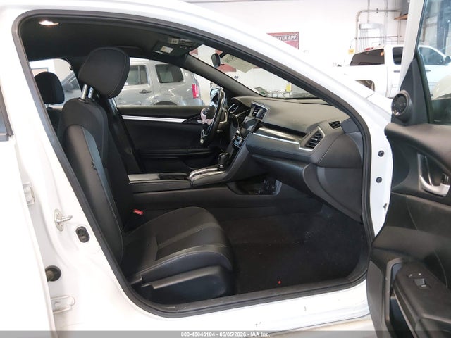 45043104 :رقم المزاد ، 2HGFC2F81KH505331 vin ، 2019 Honda Civic Sport مزاد بيع