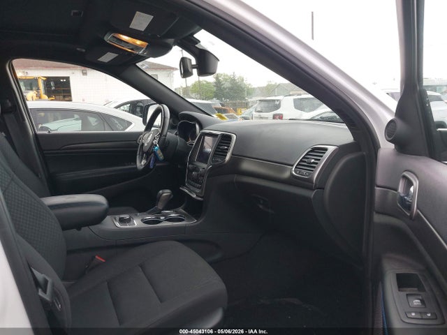 Продаж на аукціоні авто 2018 Jeep Grand Cherokee Upland 4x4, vin: 1C4RJFAG6JC465806, номер лоту: 45043106