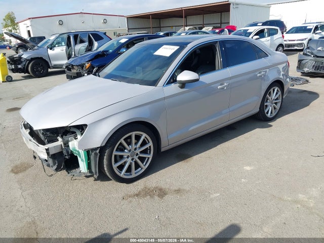 45043149 :رقم المزاد ، WAUCJGFF7F1073283 vin ، 2015 Audi A3 2.0 Tdi Premium مزاد بيع