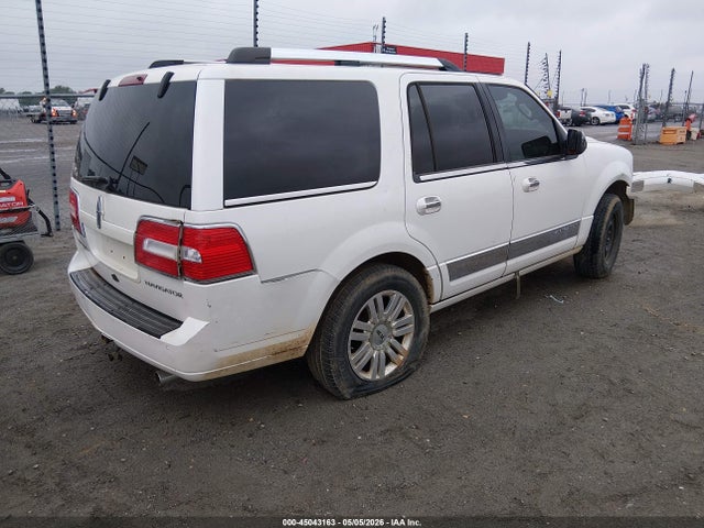 45043163 :رقم المزاد ، 5LMJJ2J56EEL08381 vin ، 2014 Lincoln Navigator مزاد بيع
