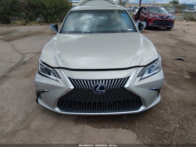 58ADA1C15MU009336 Lexus ES 300H