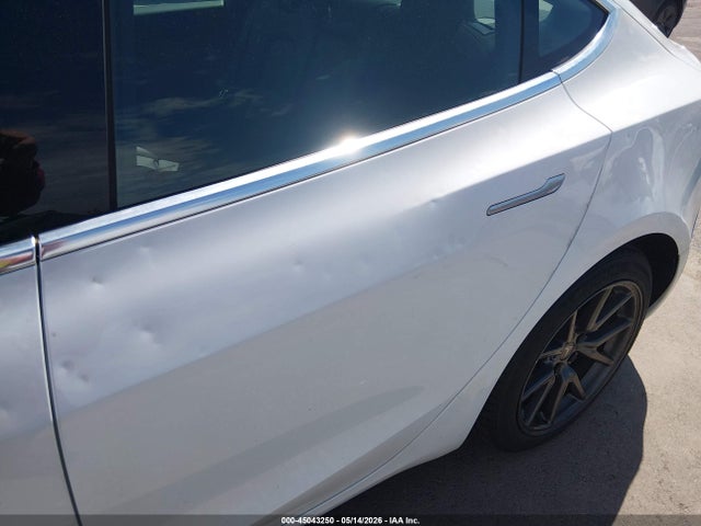 Продаж на аукціоні авто 2019 Tesla Model 3 Long Range/performance, vin: 5YJ3E1EB5KF437432, номер лоту: 45043250