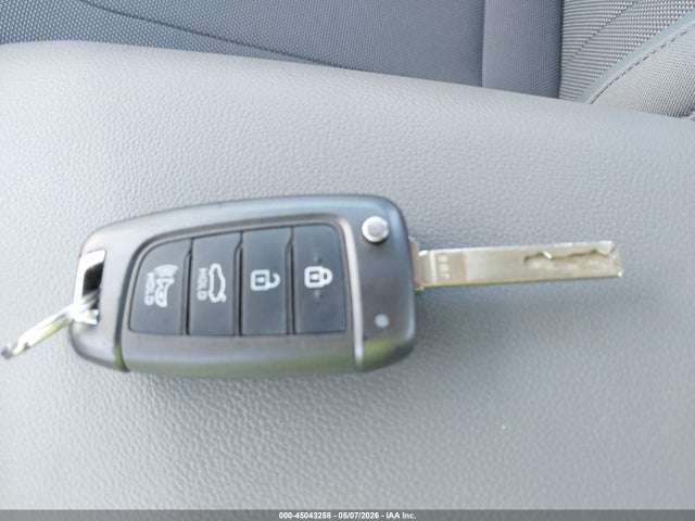 5NPLL4AGXMH049352 Hyundai ELANTRA SE