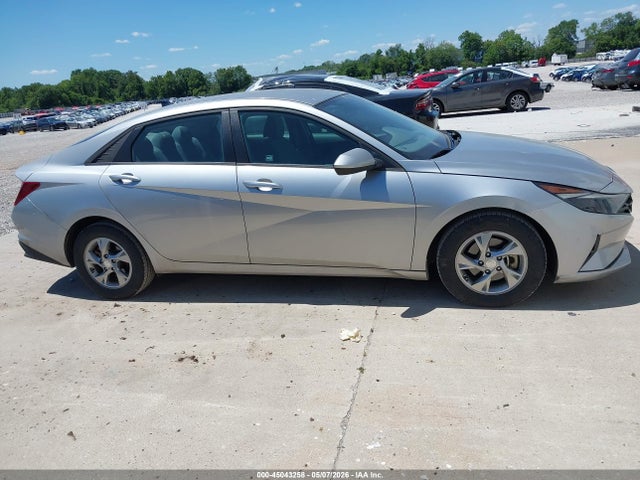 5NPLL4AGXMH049352 Hyundai ELANTRA SE