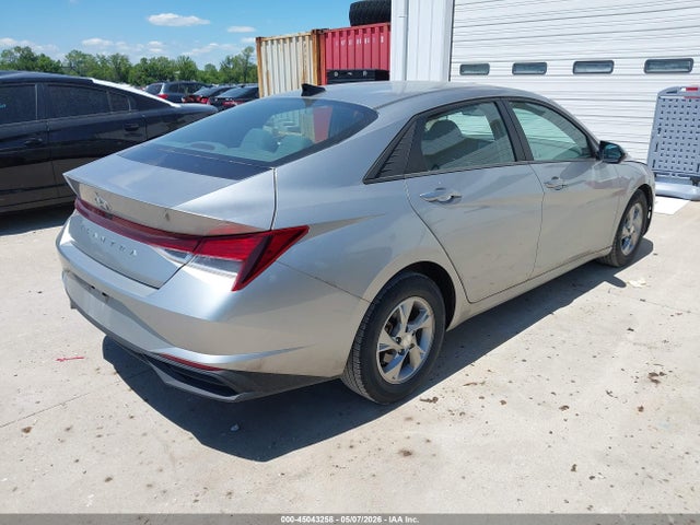 5NPLL4AGXMH049352 Hyundai ELANTRA SE