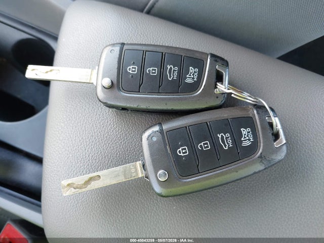 5NPLL4AG8MH045980 Hyundai ELANTRA SE