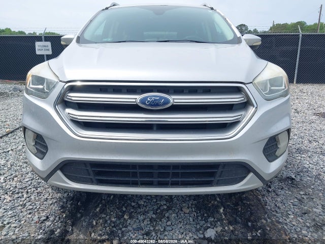 45043262 :رقم المزاد ، 1FMCU0JD9HUA02381 vin ، 2017 Ford Escape Titanium مزاد بيع